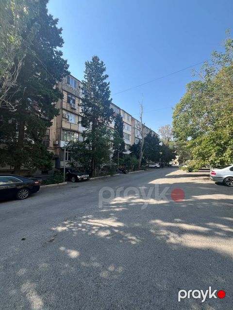 Satılır 3 otaqlı köhnə tikili 80 m² — Bakı