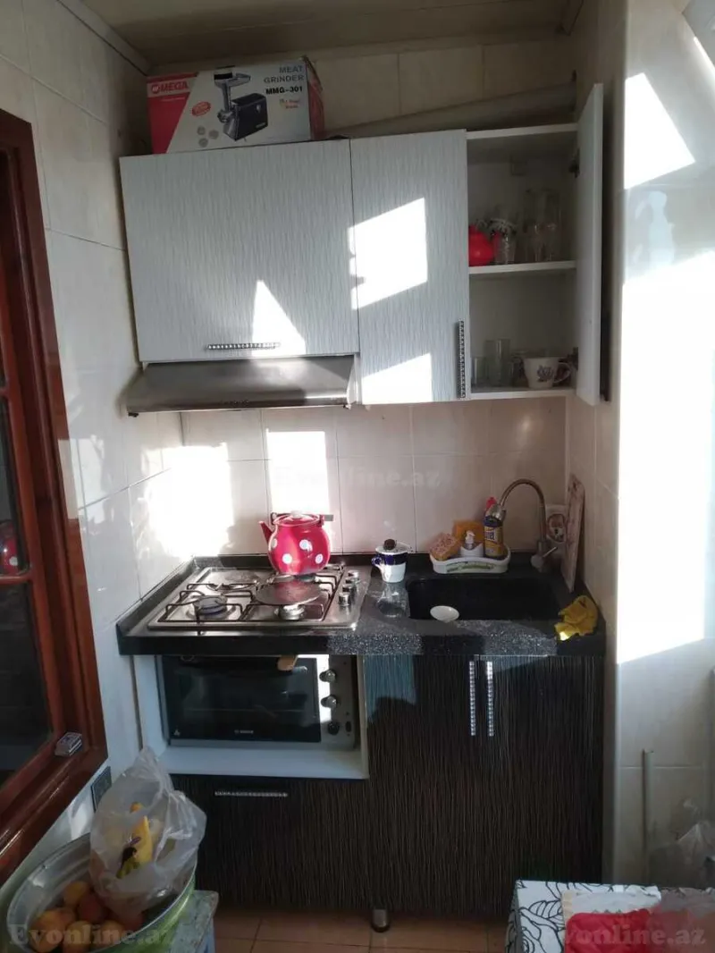 Satılır 3 otaqlı Mənzil Köhnə tikili 49 m² Bakı, Suraxanı r., Suraxanı — Bakı