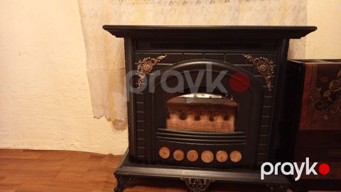 Retro üslublu dekorativ elektrik kamin - Klassisist dizayn: qara — Digah