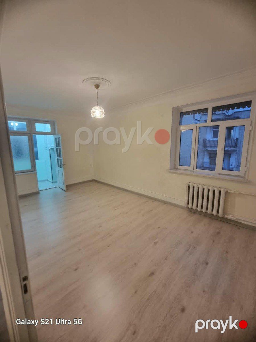 Satılır 2 otaqlı köhnə tikili 40 m² — Mənzil, Bakı (2)