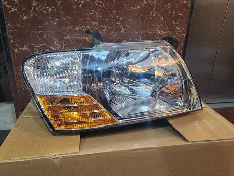 Mitsubishi Pajero 2003-2006 farası — Bakı
