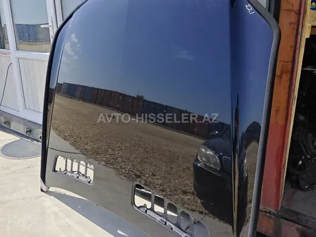 Mercedes W221, S221 kapotu — Bakı