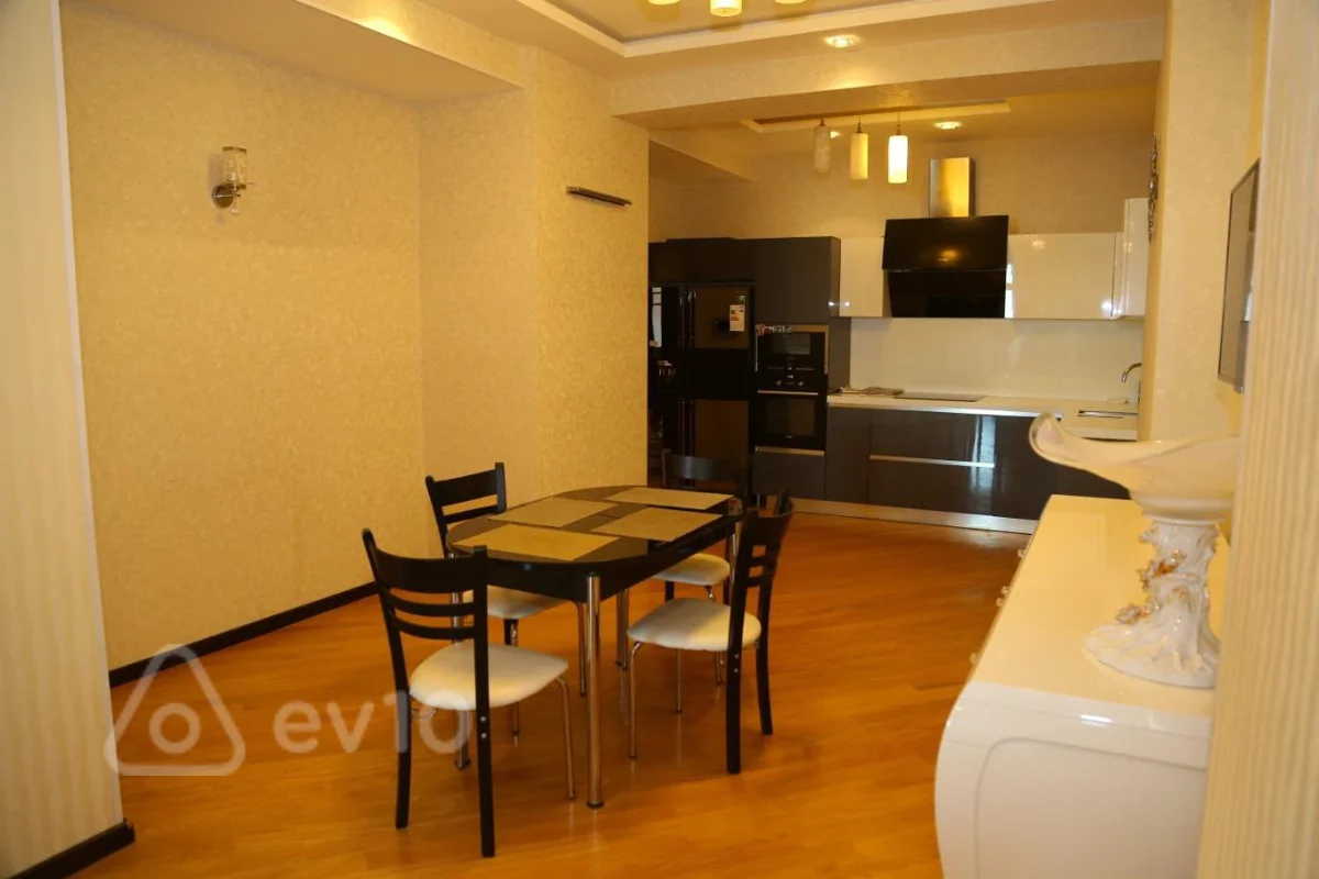4 otaqlı mənzil, 270 m², Afiyətdin Cəlilov küç — kirayə — Mənzil, Bakı (5)