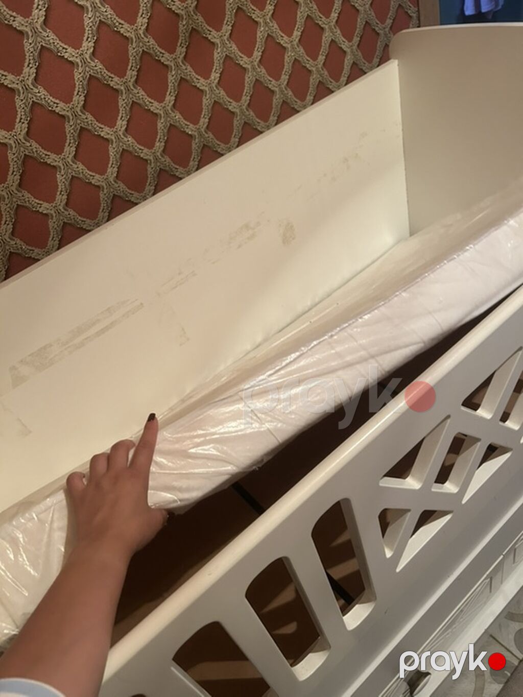 Uşaq beşiyi və komodlu çarpayı sistemi - Rəng: ağ, klassik dekor — Bəşikləri, Bakı (2)