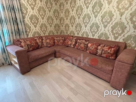 Endirim edildi. Kunc divan satilir. Qiymet 300 azn. Bazalidir. Olcu — Bakı