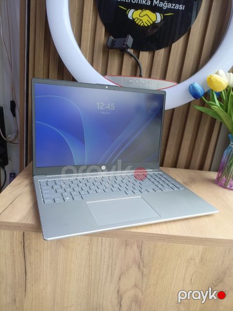 Noutbuk HP Core i3 -1315U — Bakı