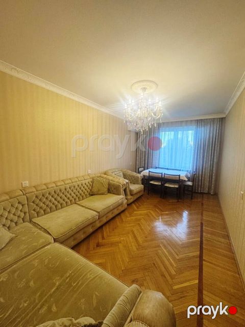 Satılır 4 otaqlı köhnə tikili 85 m² — Bakı