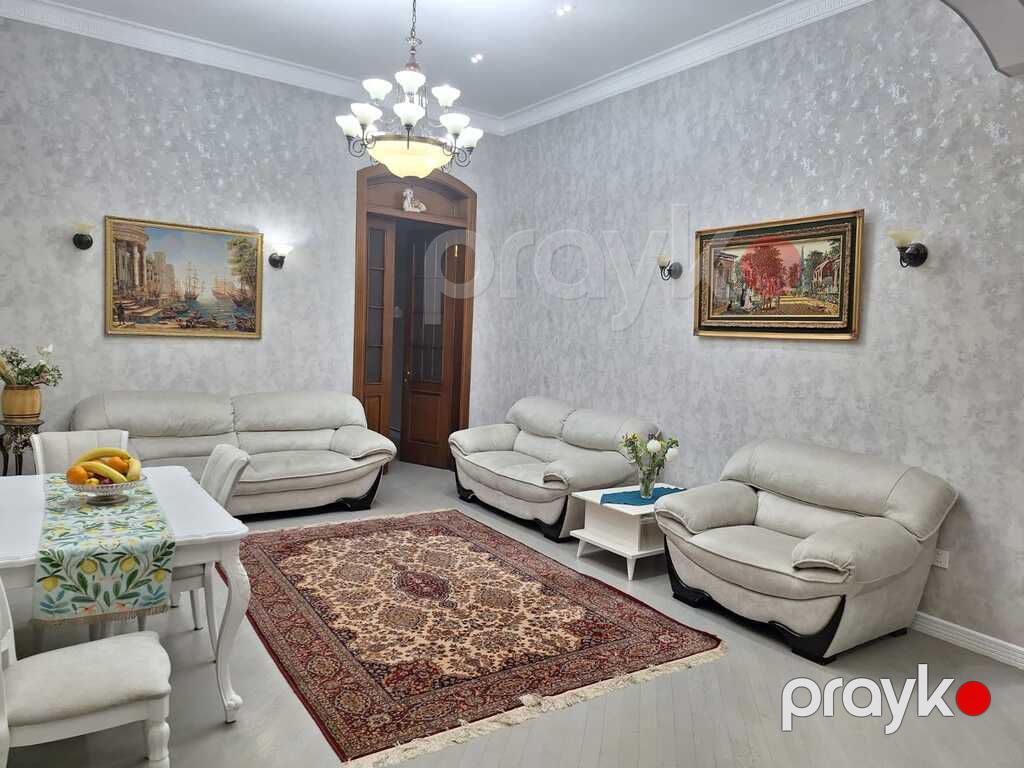 Satılır 4 otaqlı köhnə tikili 185 m² — Mənzil, Bakı (10)