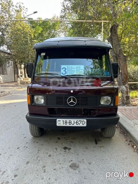 Mercedes 208 D, 2.5 L, 1993 il, 200 000 km — Şirvan