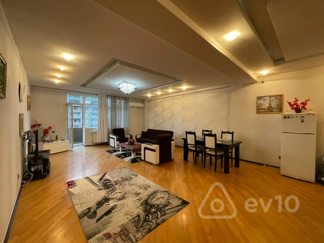3 otaqlı mənzil, 140 m², 28 May küçəsi — kirayə — Mənzil, Bakı (2)