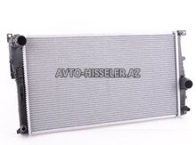 BMW F30 su radiatoru — Bakı