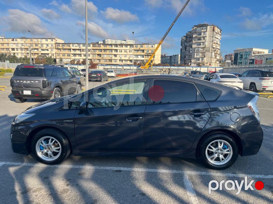 Toyota Prius, 2010 icarəsi — Avtomobil icarəsi, Bakı (3)