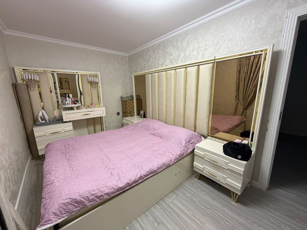 Yataq dəsti 1600 Azn satılır.Matras verilir. Taxt bazalıdır. Soft — Yataq otağı mobilya dəstləri, Digah (5)