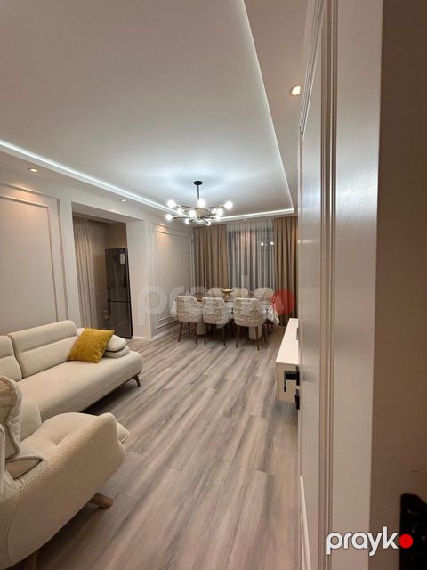 Satılır 3 otaqlı köhnə tikili 75 m² — Bakı