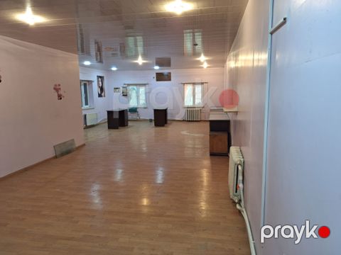 9-cu mikrorayonda 75 kv.m təmirli obyekt kirayə verilir — Bakı