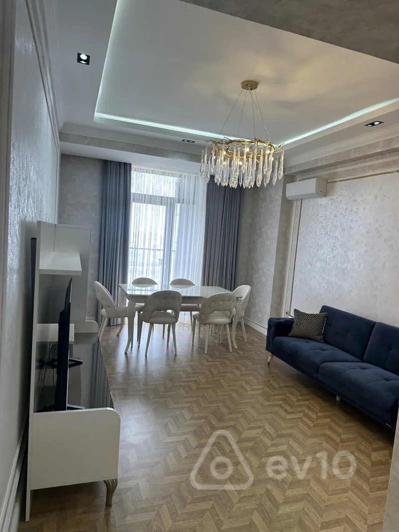 3 otaqlı mənzil, 105 m², Ziya Bünyadov pr. — kirayə — Bakı