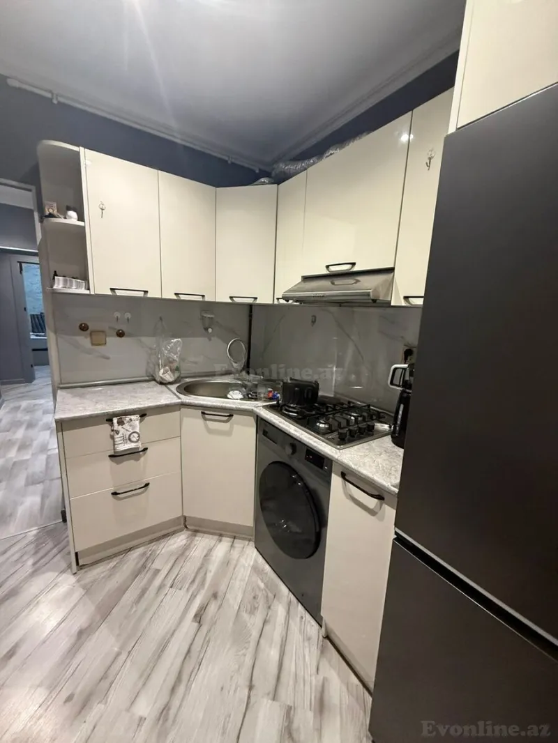 Satılır 3 otaqlı Mənzil Köhnə tikili 80 m² Bakı, Binəqədi r., 7-ci mikrorayon — Mənzil, Bakı (5)