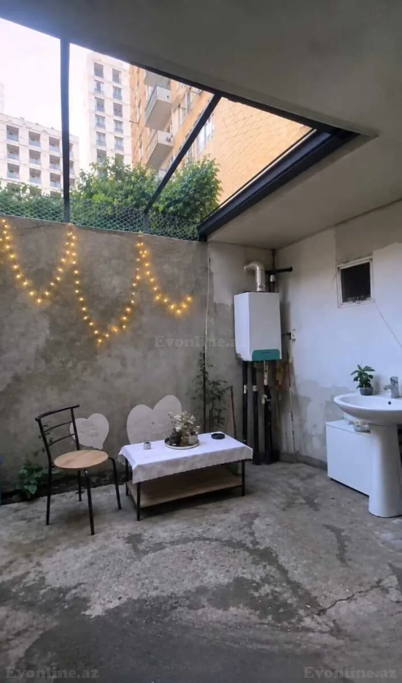 Satılır 2 otaqlı Mənzil Köhnə tikili 70 m² Bakı, Yasamal r., Yeni Yasamal — Mənzil, Bakı (5)