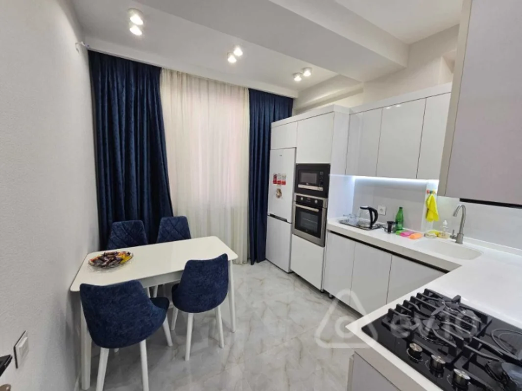 2 otaqlı mənzil, 70 m², Ukrayna dairəsi — kirayə — Mənzil, Bakı (4)
