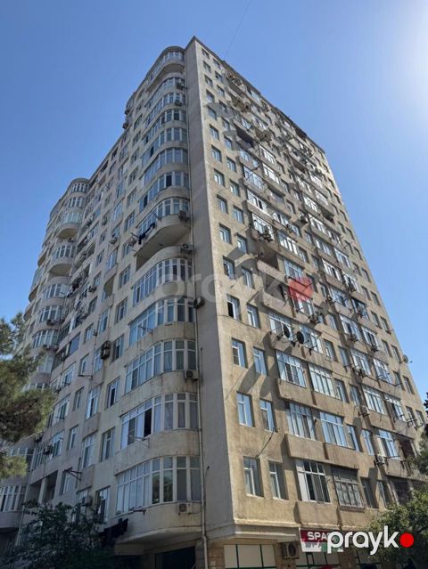 Nəsimi rayonunda 20 yanvar küçəsində "şaiq mtk"-da 125 kv.m 3 otaqlı — Bakı