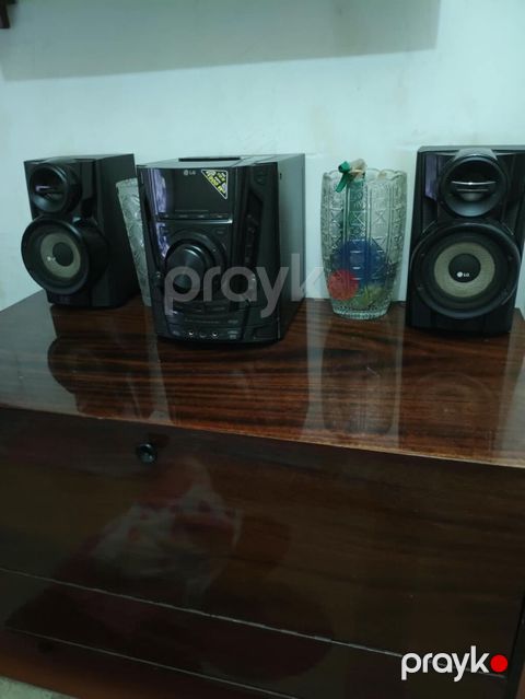 LG mini audio sistemi – 2 ədəd xarici akustik kolon və mərkəzi blok — Digah