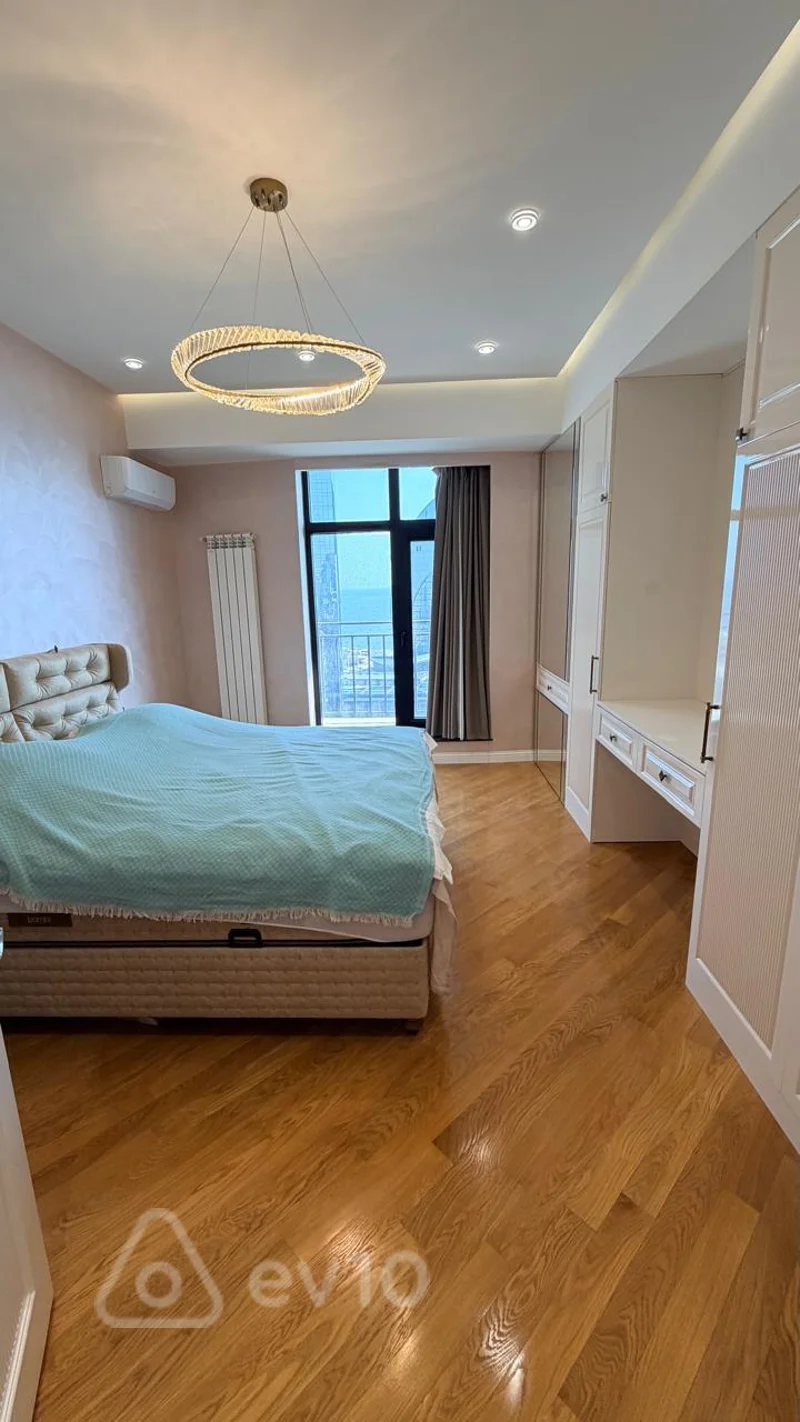 3 otaqlı mənzil, 130 m², Zərifə Əliyeva küç — kirayə — Mənzil, Bakı (12)