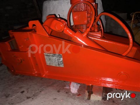 Armatur kəsən və əyən elektrik-hidravlik maşın - Güclü elektrik — Qəbələ