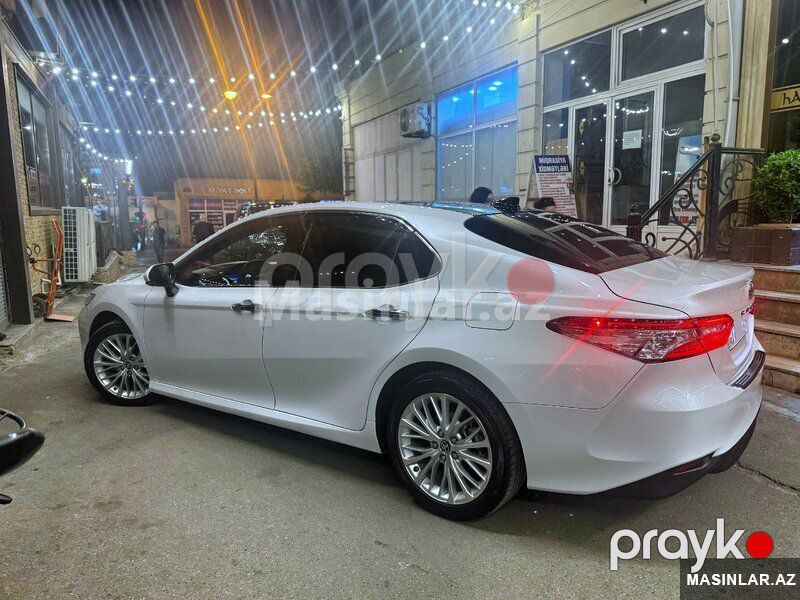 Toyota Camry, 2021 il — Minik avtomobili icarəsi, Bakı (5)
