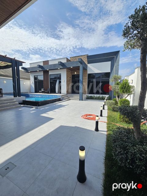 Satılır 4 otaqlı həyət evi/bağ evi 160 m² — Bakı
