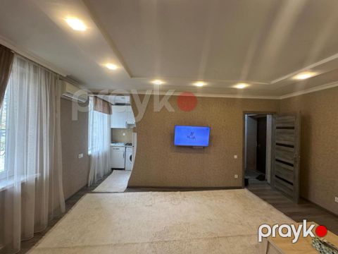 Satılır 2 otaqlı köhnə tikili 45 m² — Bakı