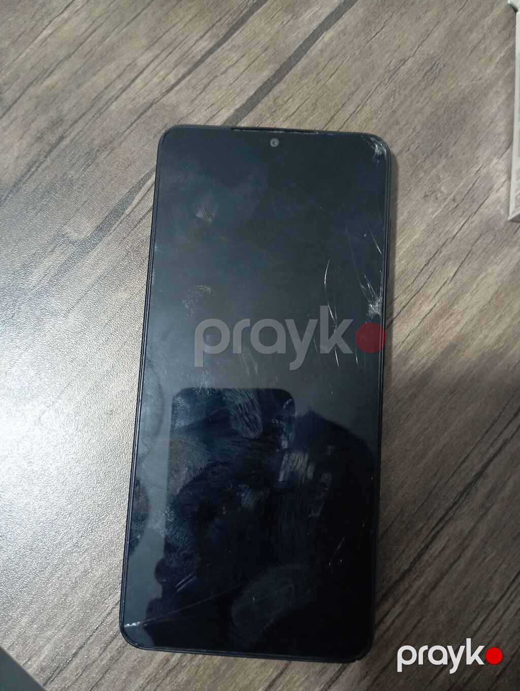 Telefon yeni alinib problemi yoxdu sadece ekranda cati var elden dusub — Digər smartfonlar, Masazır (3)