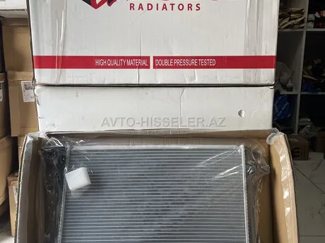 Jeep Wrangler 2018-2025 Su radiatoru — Bakı