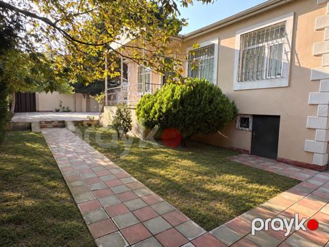 Satılır 4 otaqlı həyət evi/bağ evi 90 m² — Bakı