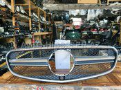Mercedes W 212 radiator barmaqlığı — Bakı