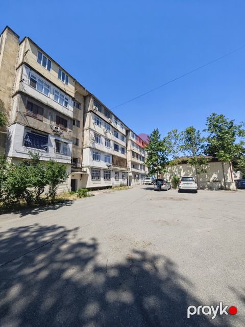 Satılır 4 otaqlı köhnə tikili 100 m² — Bakı