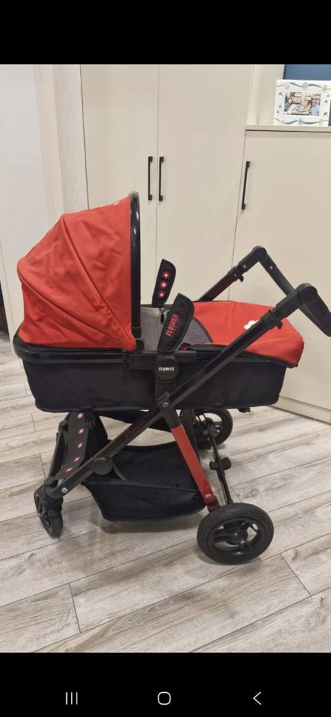 Endirim edildi 40azn. Kalyaska yaxsi veziyyetde Unvan — Strollers