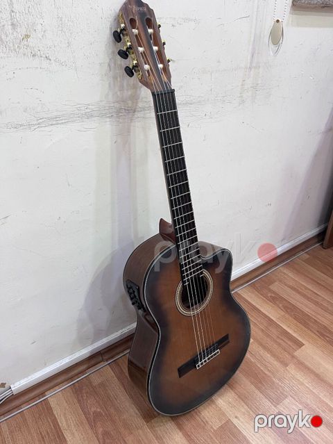 Valencia VC564bsb Ekvalayzerli elektro klassik gitara Korpusunda — Bakı