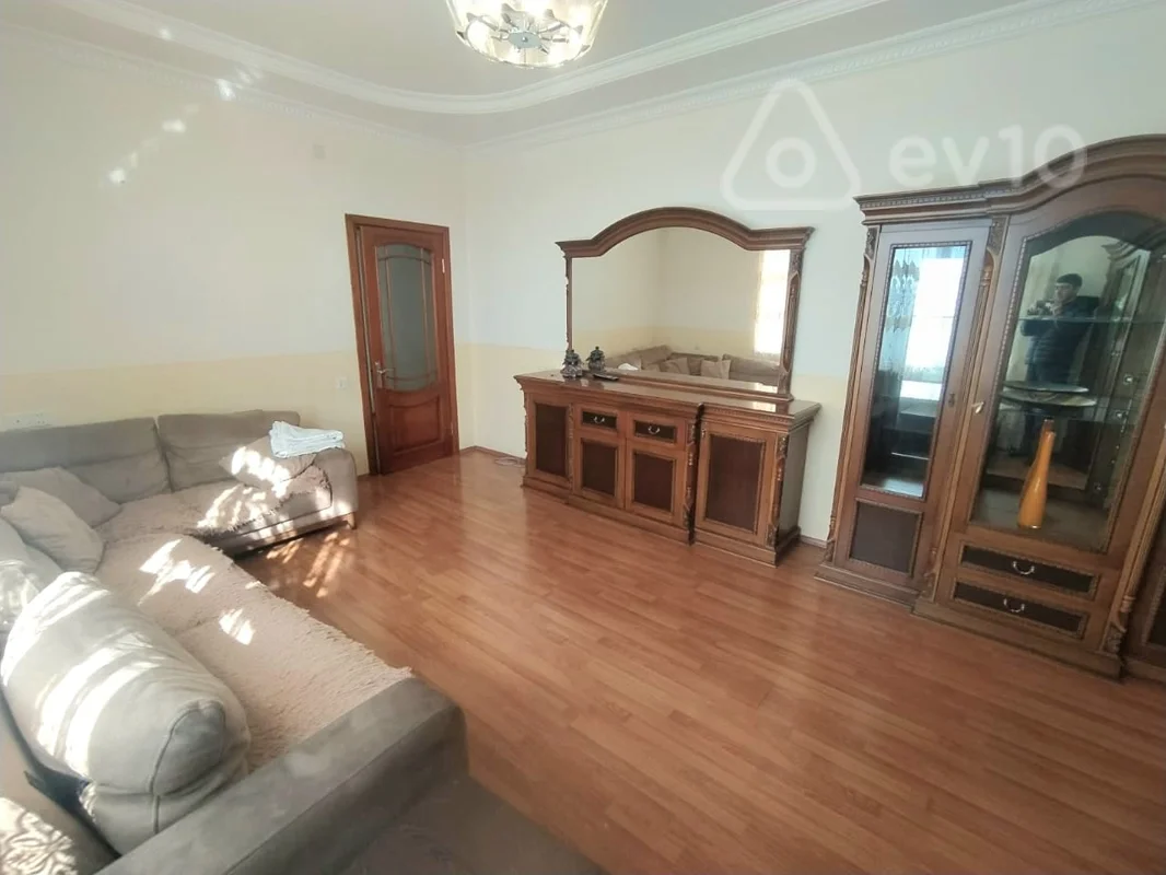 3 otaqlı mənzil, 177 m², Arif Heydərov küc 15 — Bakı