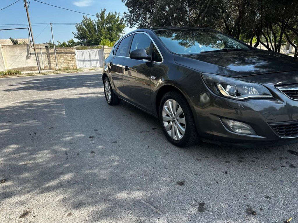 Opel Astra, 1.6 L, 2010 il, 254 000 km — Avtomobillər, Sumqayıt (11)