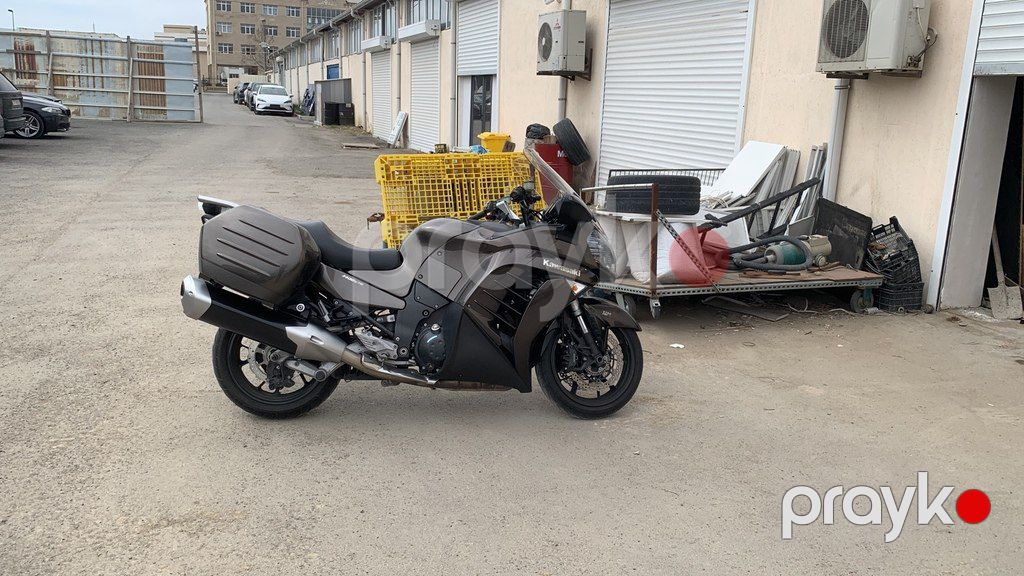 Kawasaki 1400 GTR, 1400 sm3, 2010 il, 33 500 km 90-SJ-535 — Motosikletlər, Bakı (3)