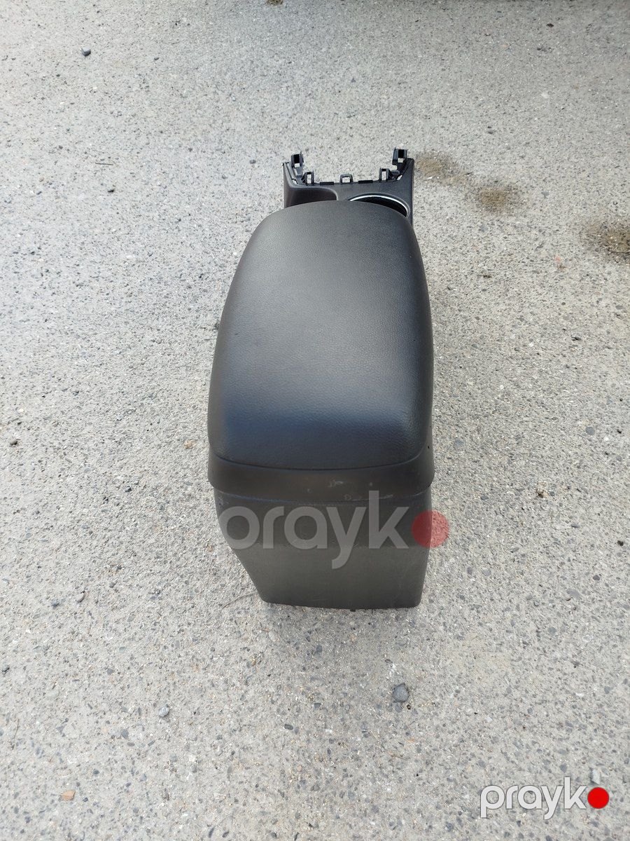 Hyundai Elantra dirsəkaltlığı — Ehtiyat hissələri və aksesuarlar, Bakı (4)