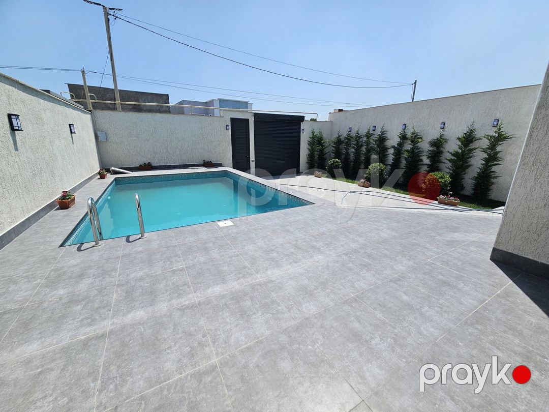 Satılır 5 otaqlı həyət evi/bağ evi 200 m² — Ev, villa, Bakı (8)