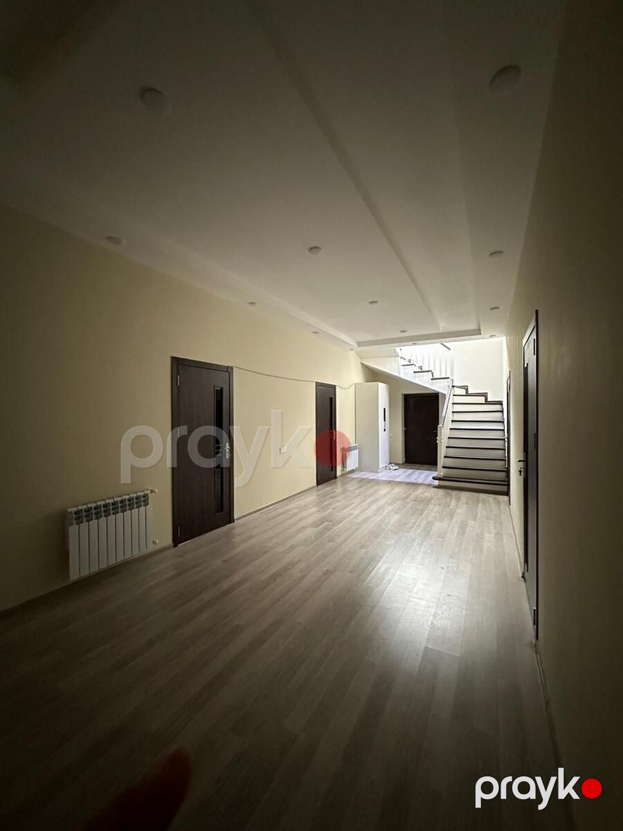 Satılır 4 otaqlı həyət evi/bağ evi 200 m² — Ev, villa, Bakı (9)