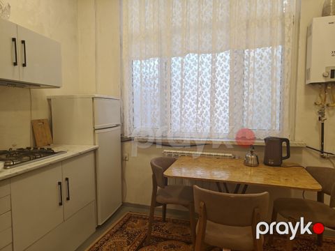 4-otaqlı mənzil kirayə verilir, Gəncə ş., 120 m² — Gəncə