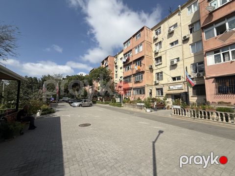 Satılır 2 otaqlı köhnə tikili 50 m² — Bakı