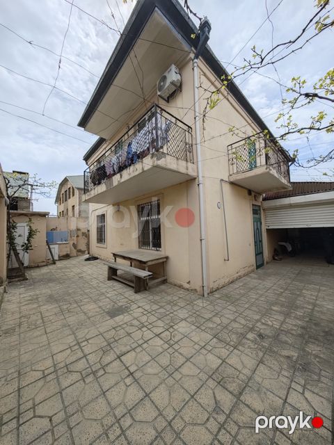 Satılır 6 otaqlı həyət evi/bağ evi 200 m² — Bakı