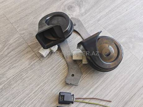 Mercedes-Benz siqnalı — 100 ₼ · Baku · Ehtiyat hissələri Mercedes-Benz siqnalı — Baku