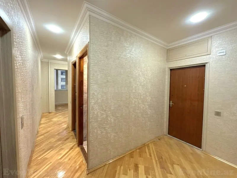 Satılır 3 otaqlı Mənzil Köhnə tikili 80 m² Bakı, Binəqədi r., Azadlıq prospekti m., 7-ci mikrorayon — Mənzil, Bakı (2)