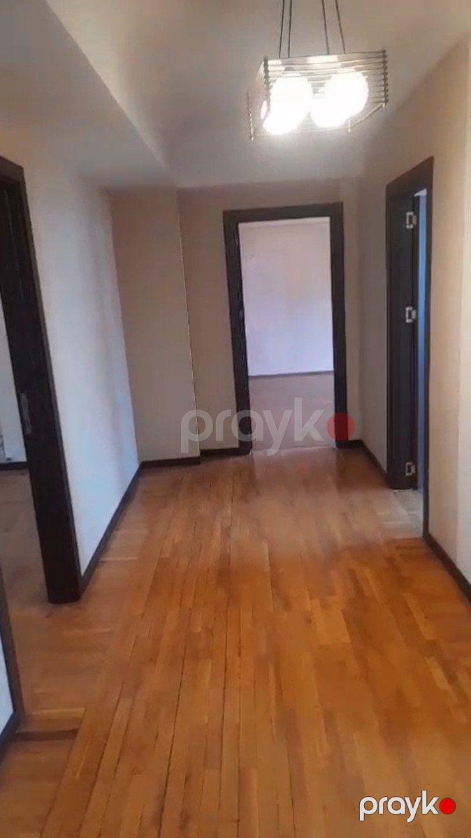 Satılır 5 otaqlı köhnə tikili 160 m² — Mənzil, Bakı (2)