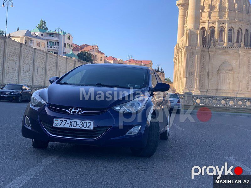 Hyundai Elantra — Minik avtomobili icarəsi, Bakı (9)